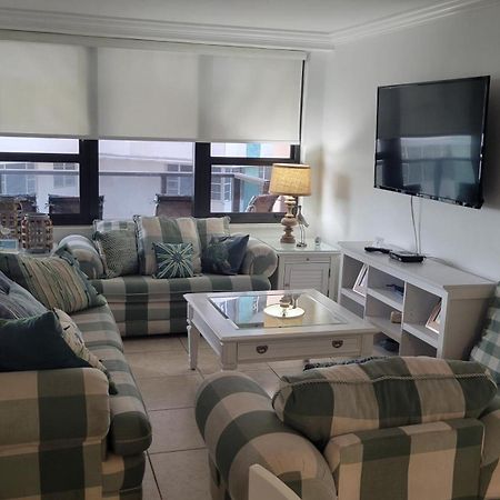 2 Bedroom 2 Bath Beachfront Condo On Miami Beach Millionaire Row Exteriör bild