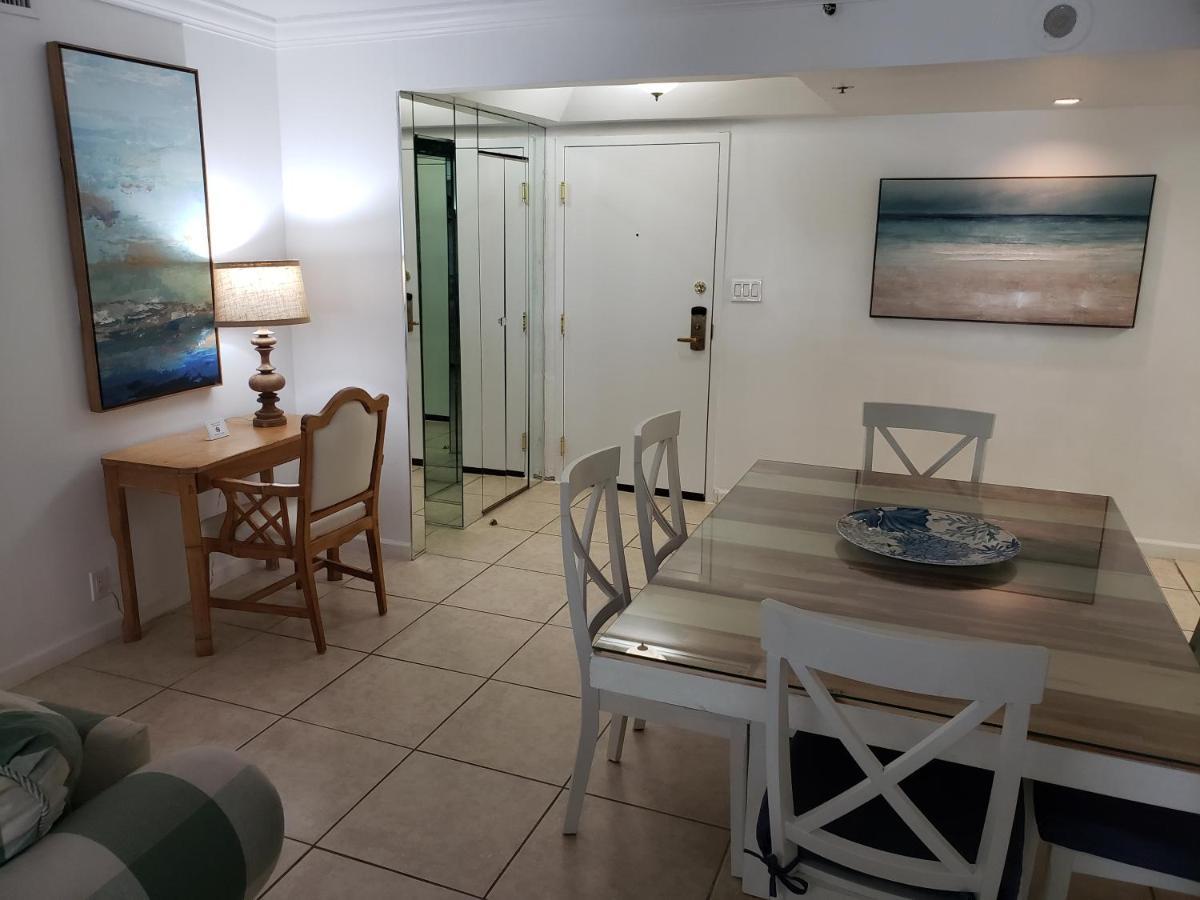 2 Bedroom 2 Bath Beachfront Condo On Miami Beach Millionaire Row Exteriör bild