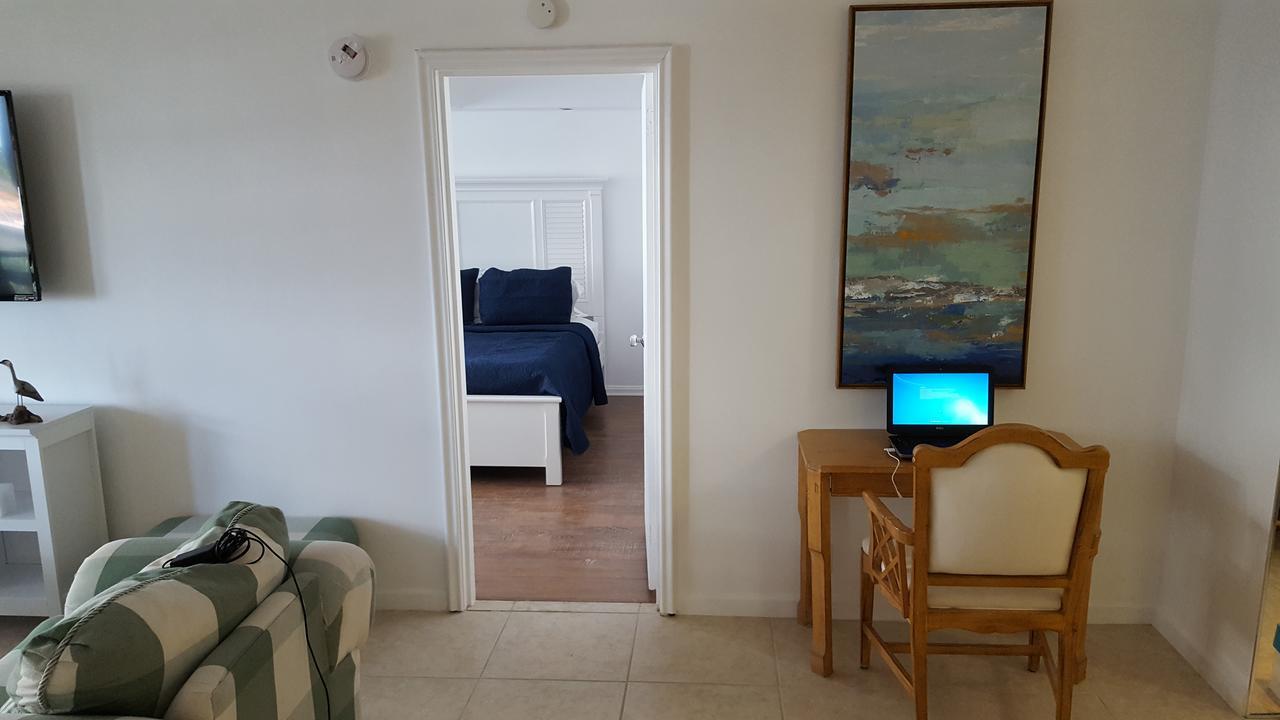 2 Bedroom 2 Bath Beachfront Condo On Miami Beach Millionaire Row Exteriör bild