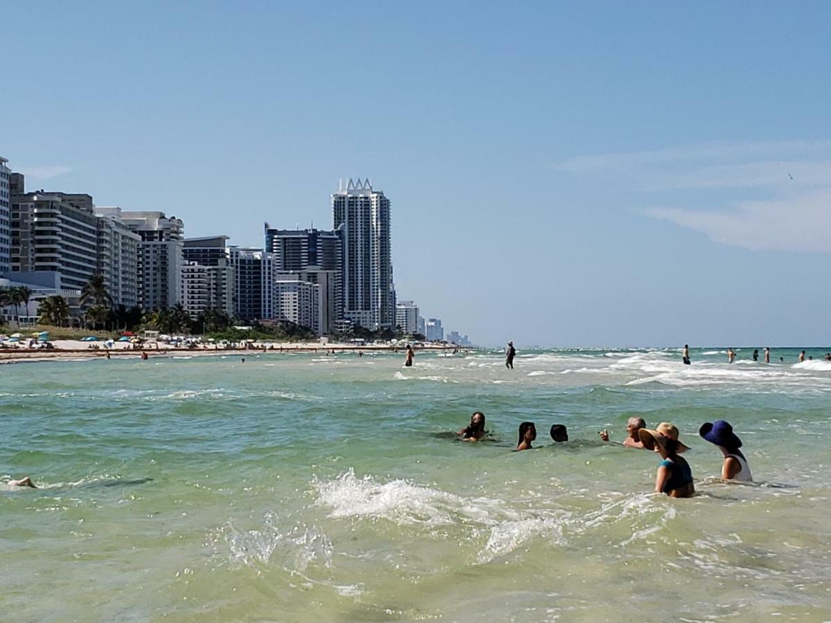 2 Bedroom 2 Bath Beachfront Condo On Miami Beach Millionaire Row Exteriör bild