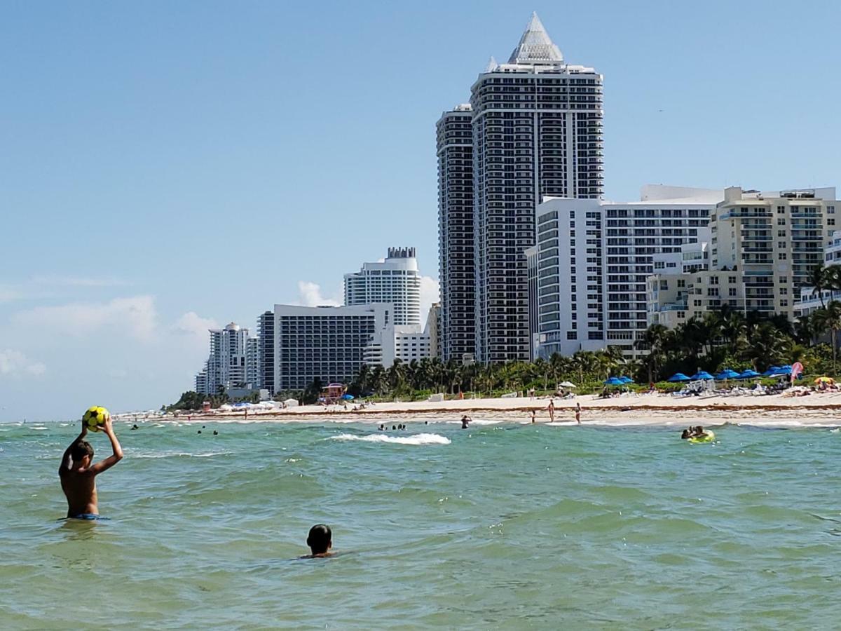 2 Bedroom 2 Bath Beachfront Condo On Miami Beach Millionaire Row Exteriör bild