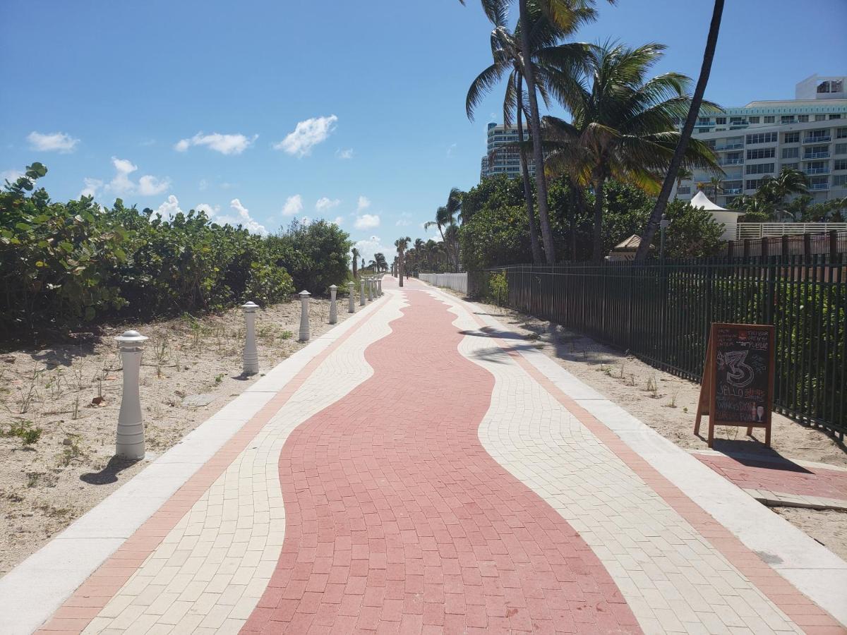 2 Bedroom 2 Bath Beachfront Condo On Miami Beach Millionaire Row Exteriör bild