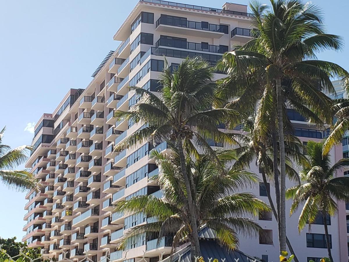 2 Bedroom 2 Bath Beachfront Condo On Miami Beach Millionaire Row Exteriör bild